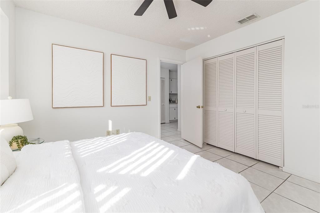 Active With Contract: $234,900 (2 beds, 2 baths, 1452 Square Feet)