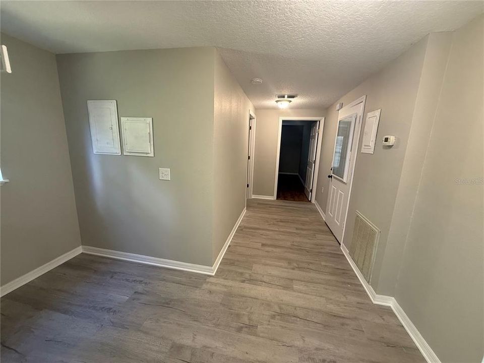 For Rent: $2,800 (4 beds, 2 baths, 1936 Square Feet)