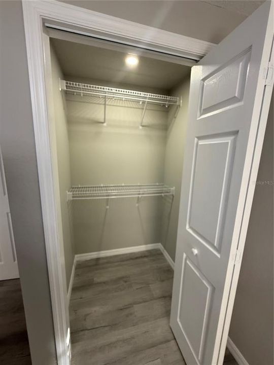 For Rent: $2,800 (4 beds, 2 baths, 1936 Square Feet)