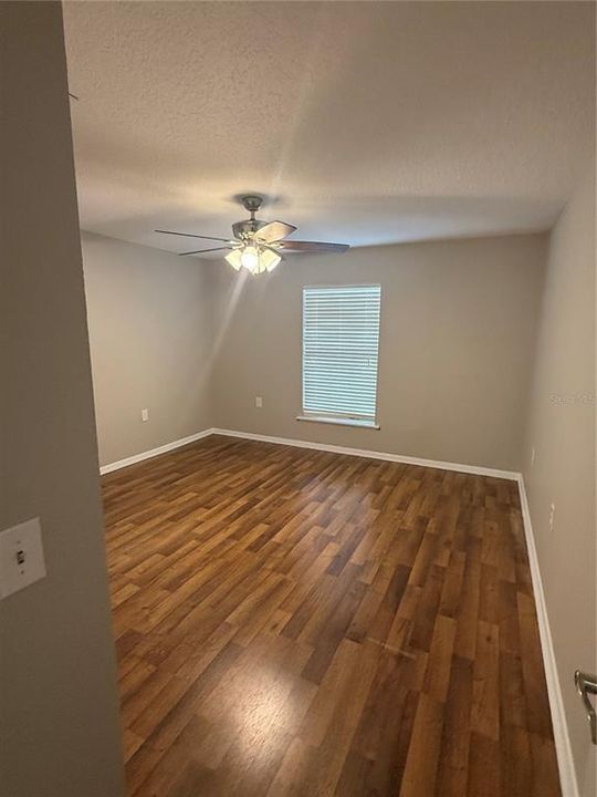 For Rent: $2,800 (4 beds, 2 baths, 1936 Square Feet)