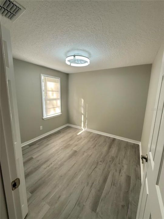 For Rent: $2,800 (4 beds, 2 baths, 1936 Square Feet)