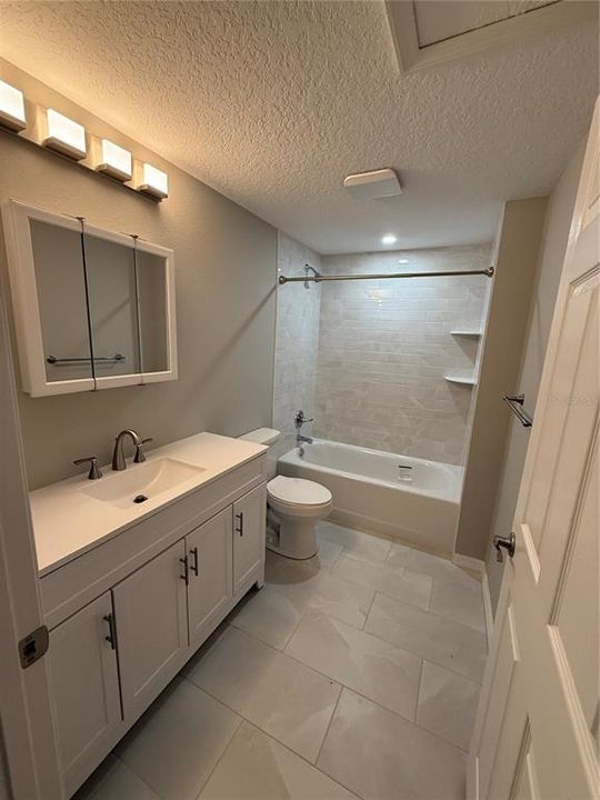 For Rent: $2,800 (4 beds, 2 baths, 1936 Square Feet)