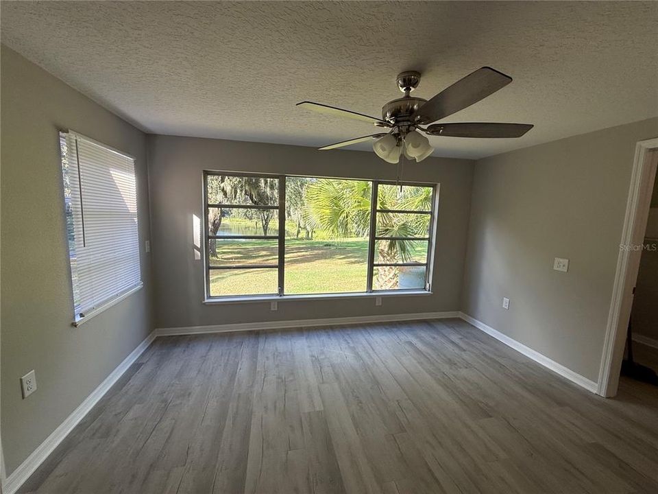 For Rent: $2,800 (4 beds, 2 baths, 1936 Square Feet)