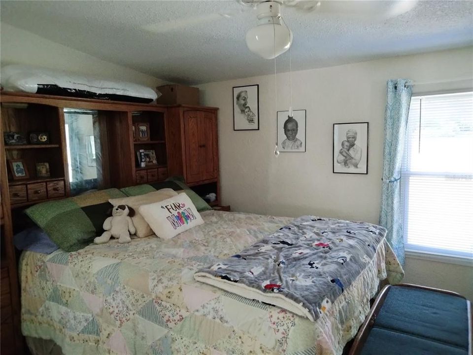 For Sale: $189,500 (3 beds, 2 baths, 2112 Square Feet)