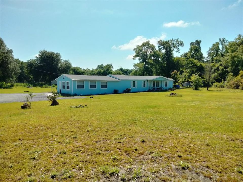 For Sale: $189,500 (3 beds, 2 baths, 2112 Square Feet)