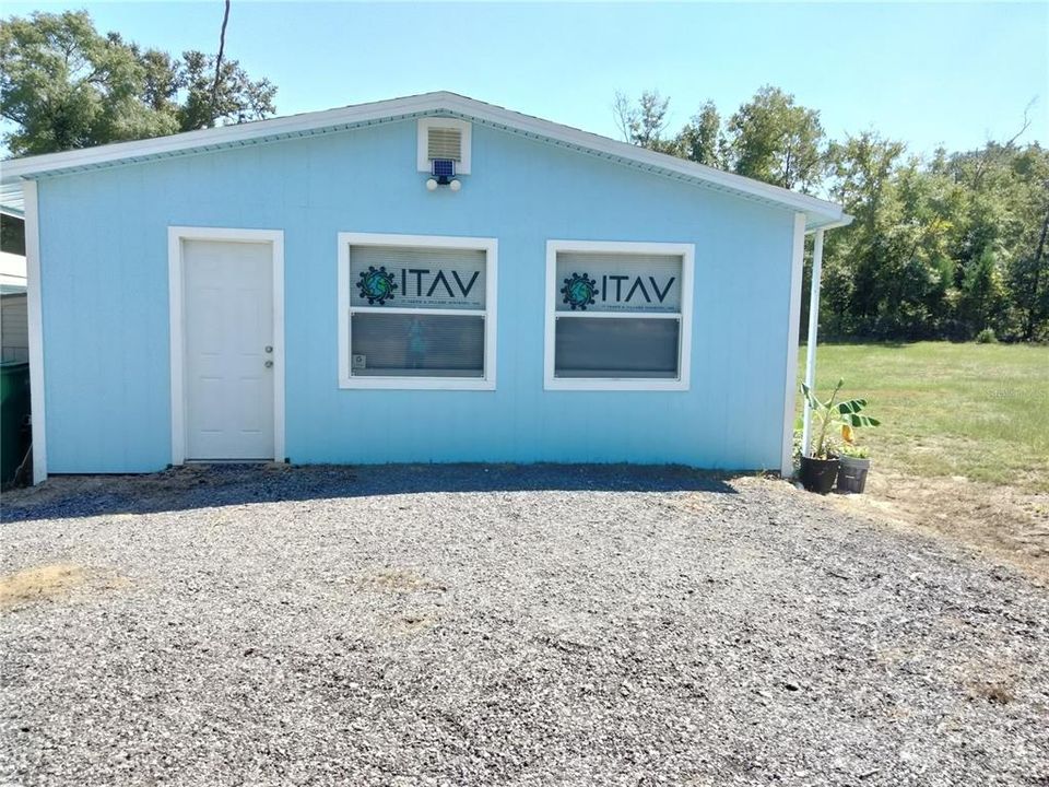 For Sale: $189,500 (3 beds, 2 baths, 2112 Square Feet)