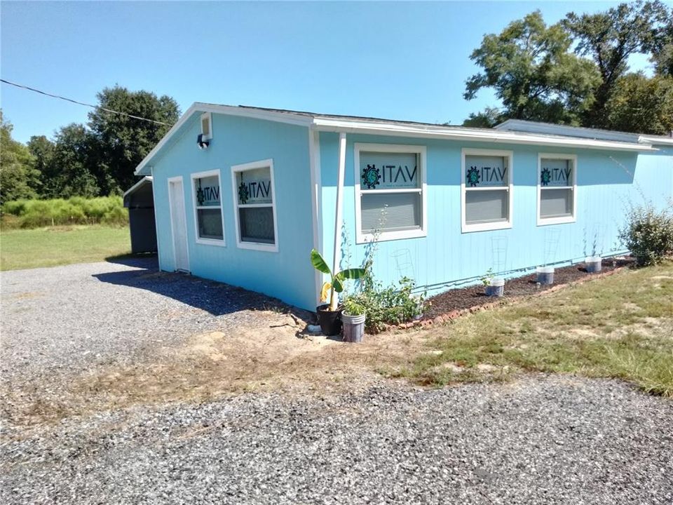 For Sale: $189,500 (3 beds, 2 baths, 2112 Square Feet)