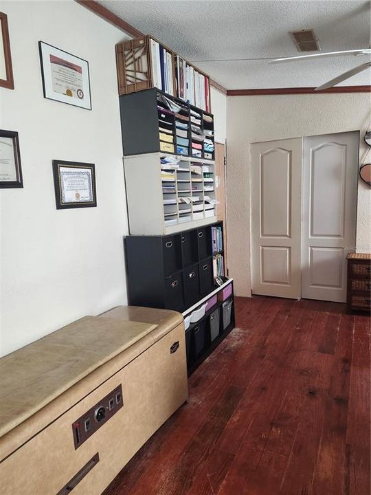 For Sale: $189,500 (3 beds, 2 baths, 2112 Square Feet)