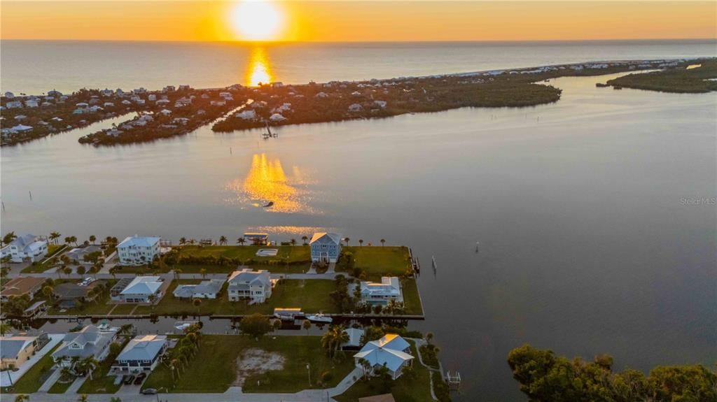 待售: $1,159,000 (3 贝兹, 2 浴室, 1534 平方英尺)