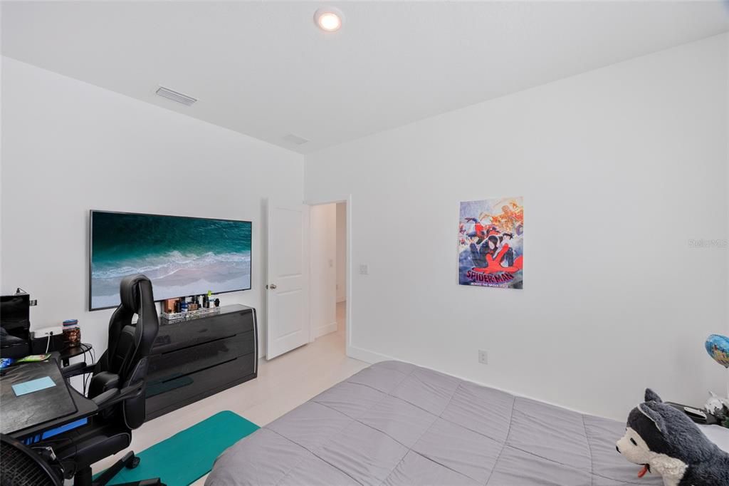 For Sale: $520,000 (3 beds, 2 baths, 2093 Square Feet)