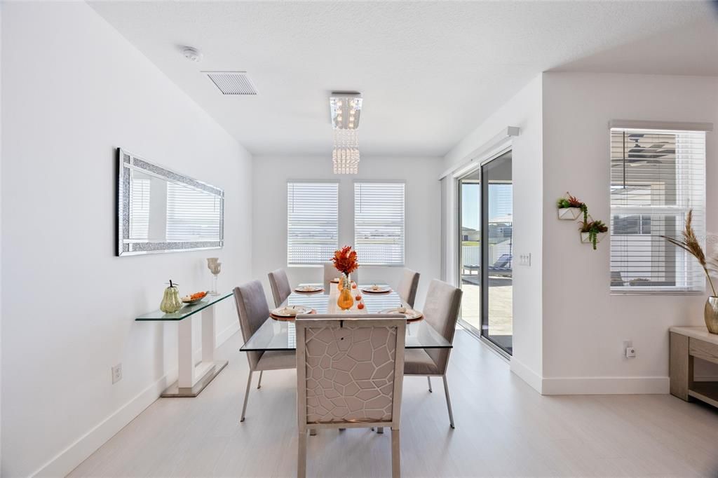 For Sale: $520,000 (3 beds, 2 baths, 2093 Square Feet)