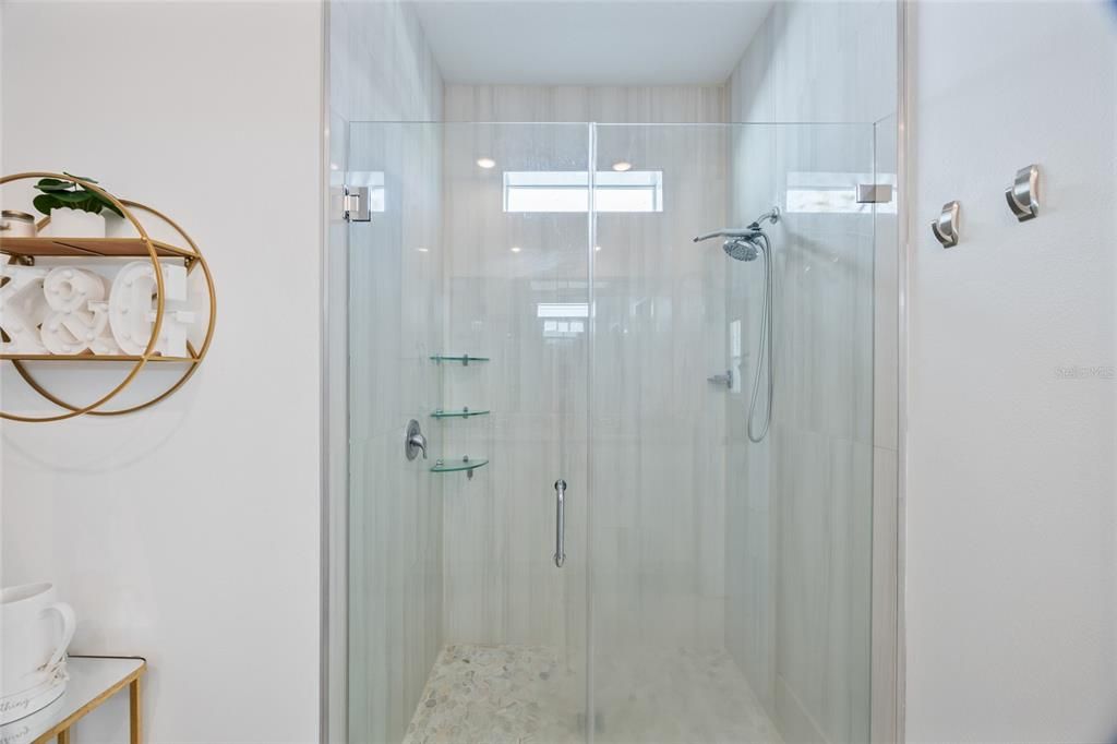 For Sale: $520,000 (3 beds, 2 baths, 2093 Square Feet)