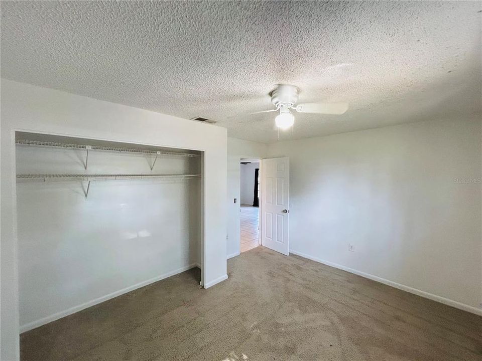 出租: $1,175 (2 贝兹, 1 浴室, 870 平方英尺)