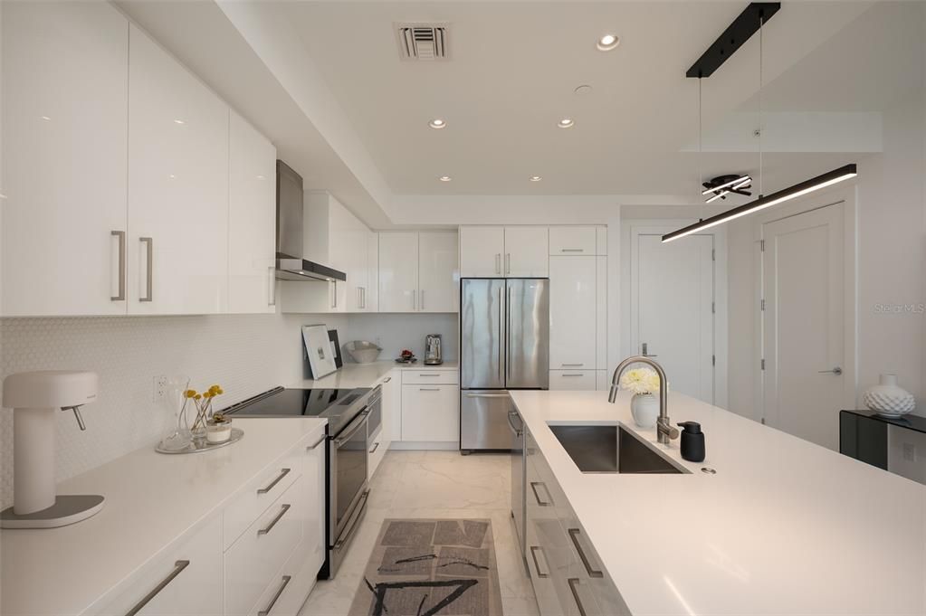 待售: $1,599,000 (2 贝兹, 2 浴室, 1577 平方英尺)