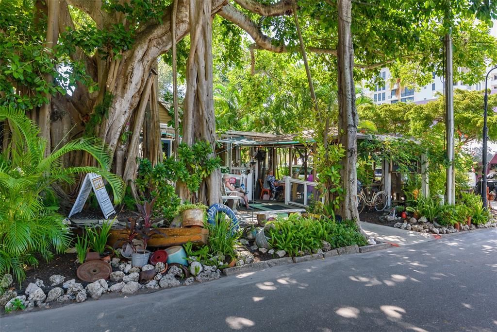 待售: $1,599,000 (2 贝兹, 2 浴室, 1577 平方英尺)