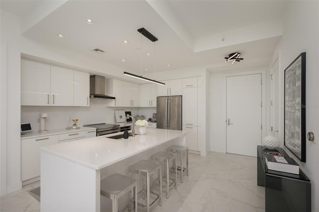 待售: $1,599,000 (2 贝兹, 2 浴室, 1577 平方英尺)