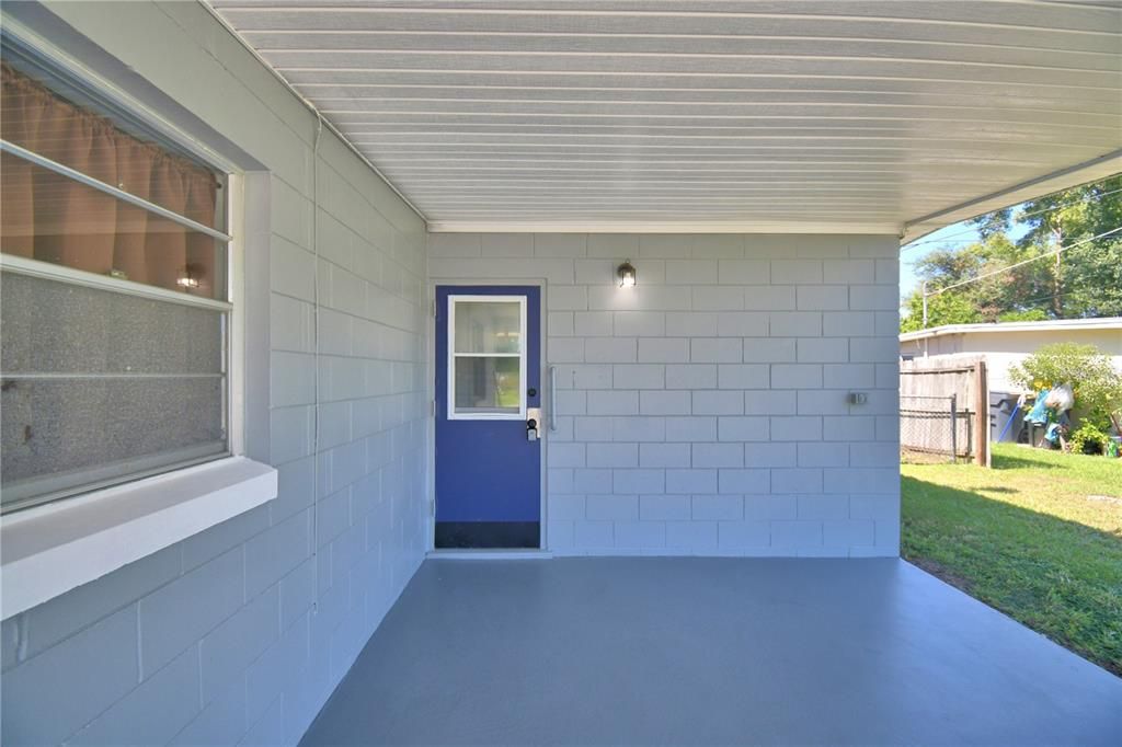 For Sale: $218,900 (2 beds, 1 baths, 896 Square Feet)