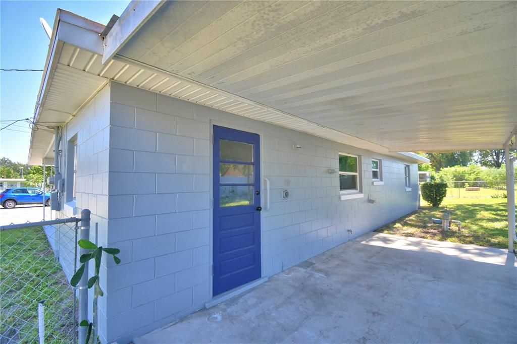 For Sale: $218,900 (2 beds, 1 baths, 896 Square Feet)