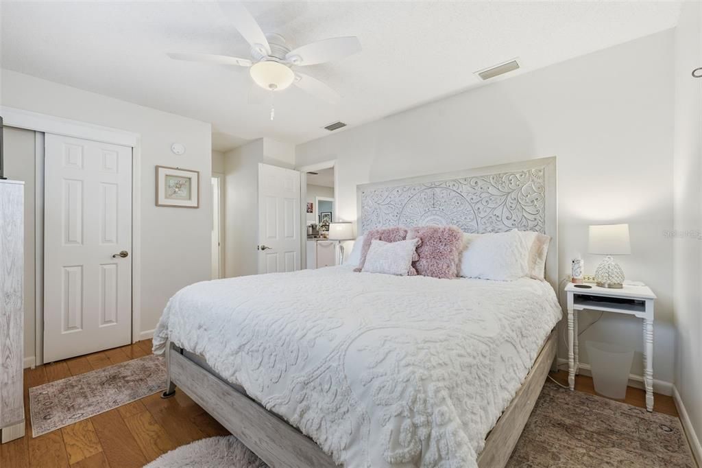 For Sale: $525,000 (3 beds, 2 baths, 1661 Square Feet)