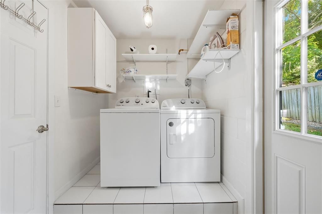 For Sale: $525,000 (3 beds, 2 baths, 1661 Square Feet)