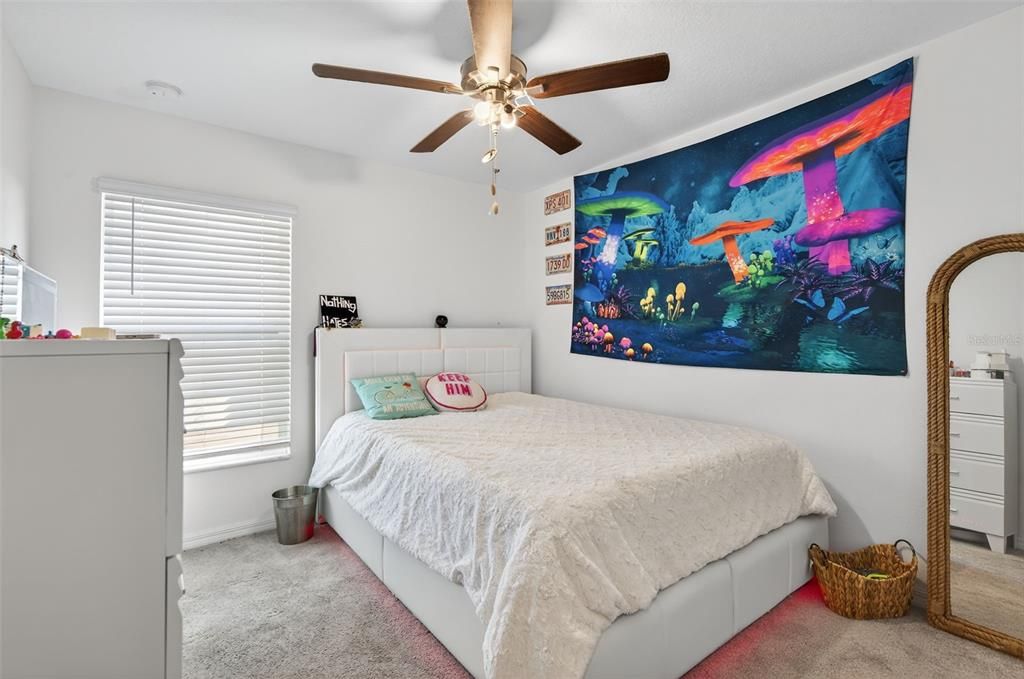 合同活跃: $2,650 (3 贝兹, 2 浴室, 1451 平方英尺)