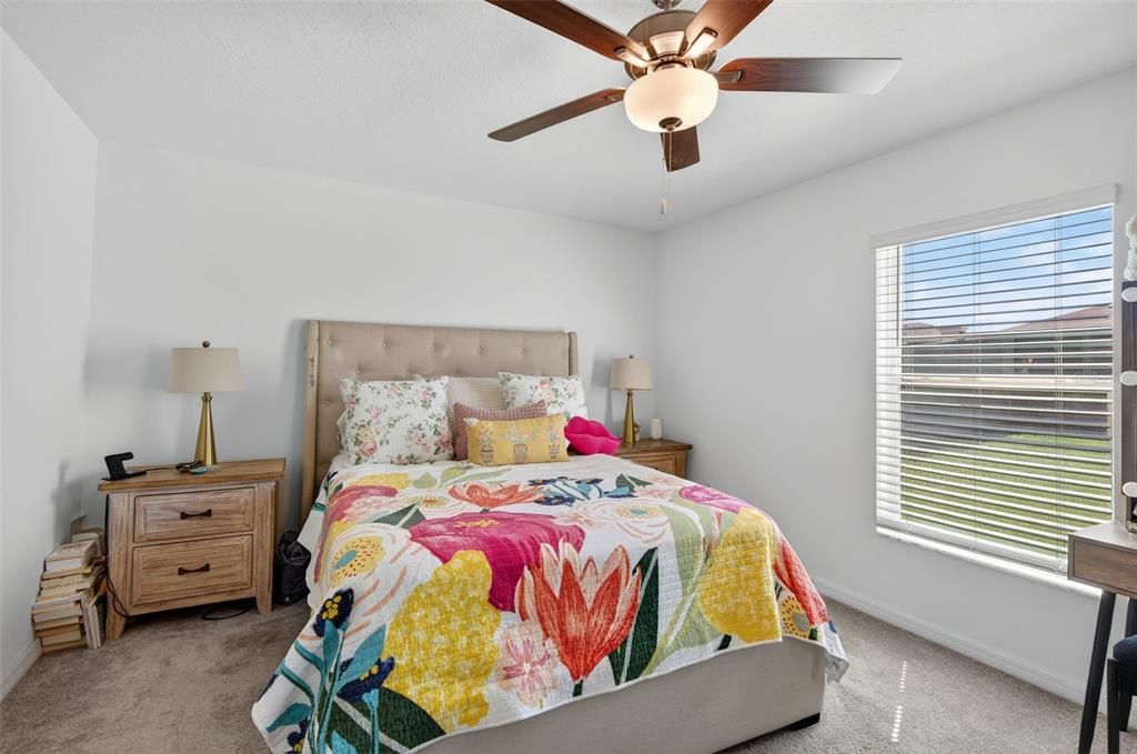 合同活跃: $2,650 (3 贝兹, 2 浴室, 1451 平方英尺)