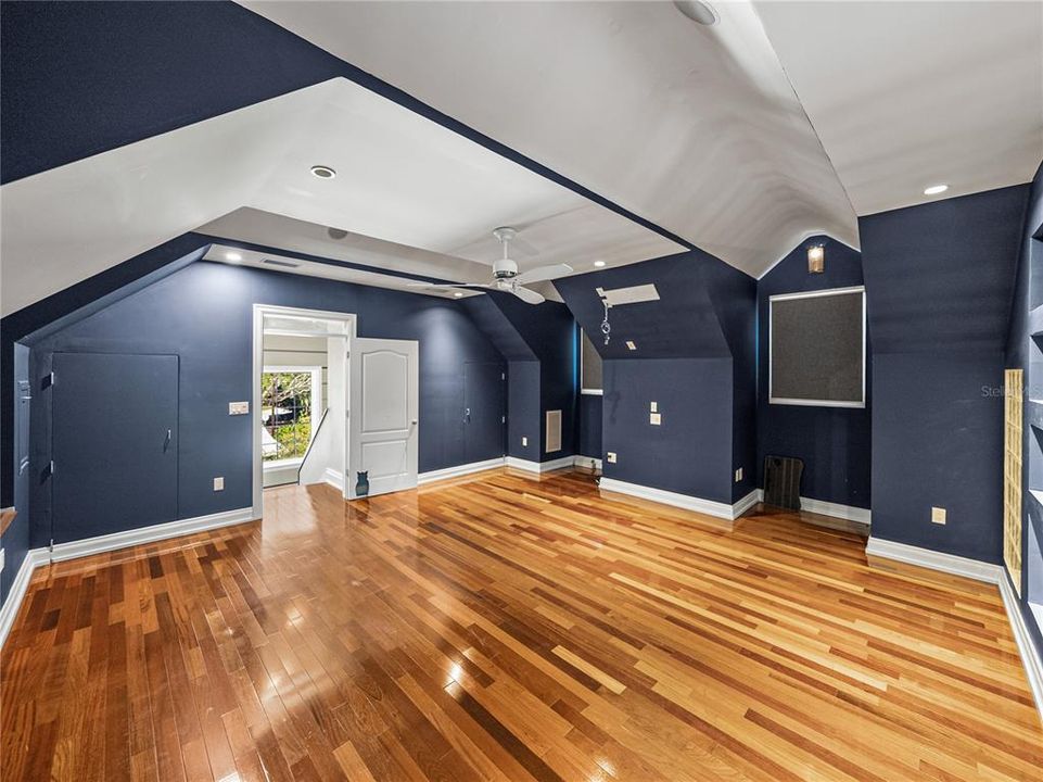 待售: $1,775,000 (4 贝兹, 3 浴室, 4025 平方英尺)