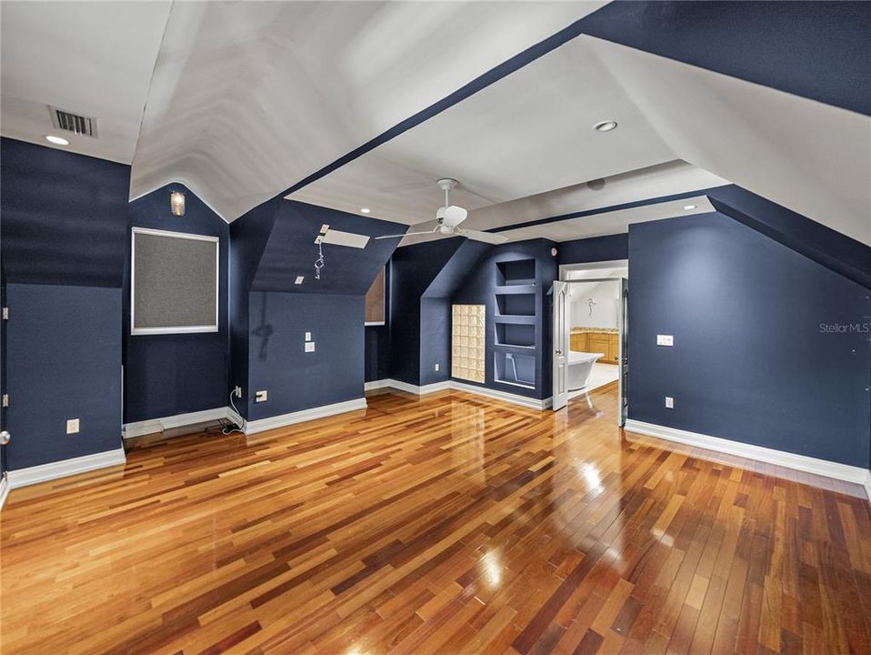 待售: $1,775,000 (4 贝兹, 3 浴室, 4025 平方英尺)