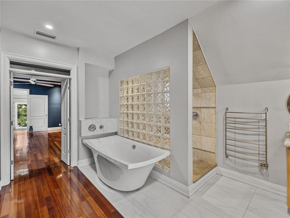 待售: $1,775,000 (4 贝兹, 3 浴室, 4025 平方英尺)