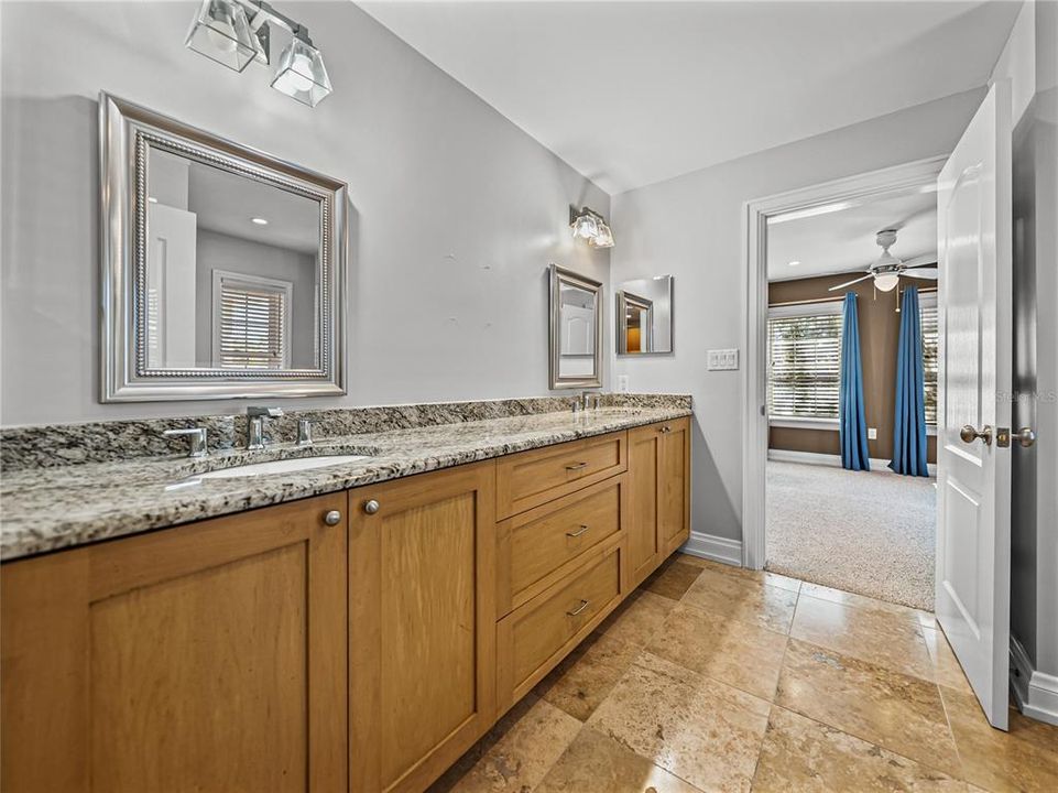 待售: $1,775,000 (4 贝兹, 3 浴室, 4025 平方英尺)