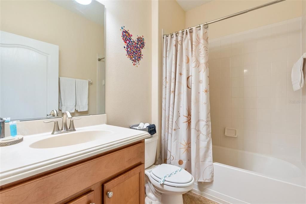 待售: $502,000 (5 贝兹, 5 浴室, 3015 平方英尺)