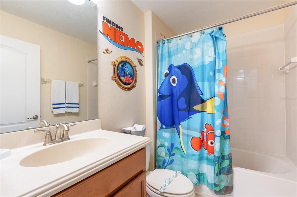 待售: $502,000 (5 贝兹, 5 浴室, 3015 平方英尺)