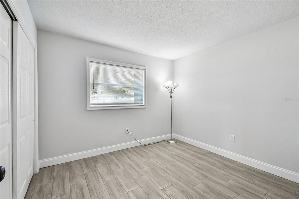 Activo con contrato: $299,996 (4 camas, 2 baños, 1788 Pies cuadrados)