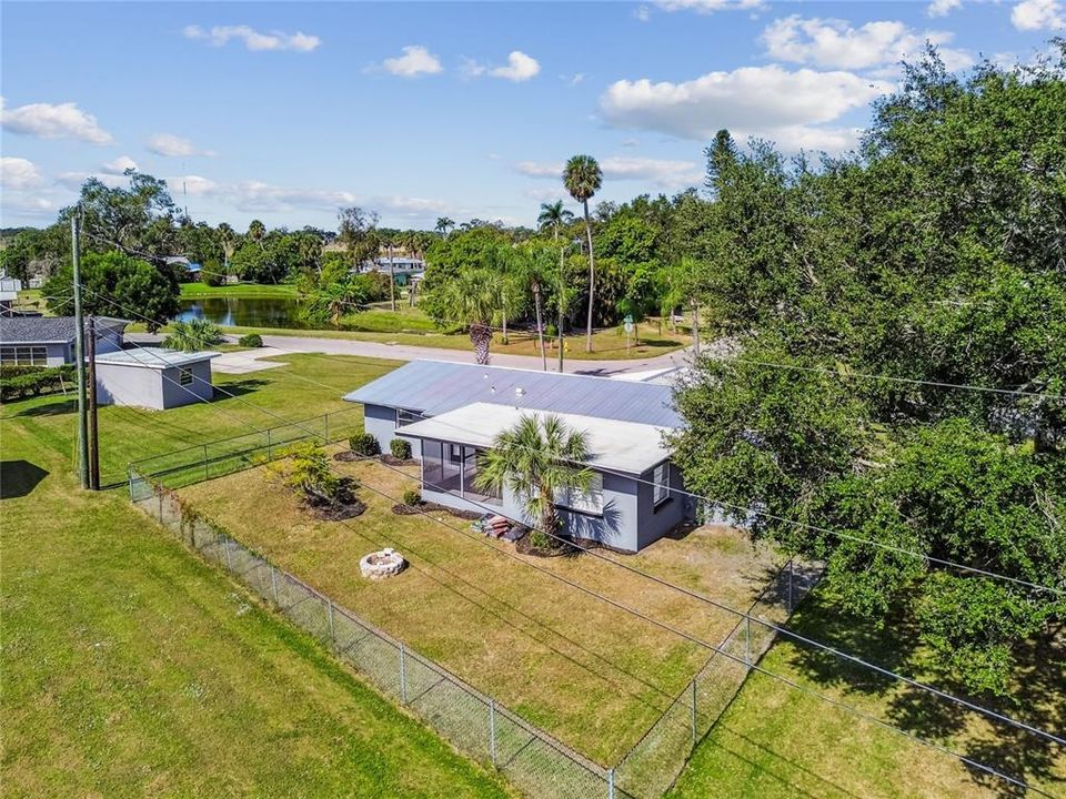 Activo con contrato: $299,996 (4 camas, 2 baños, 1788 Pies cuadrados)