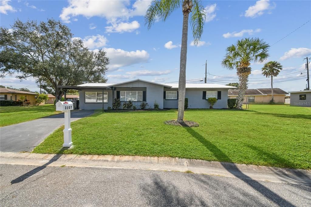 Activo con contrato: $299,996 (4 camas, 2 baños, 1788 Pies cuadrados)