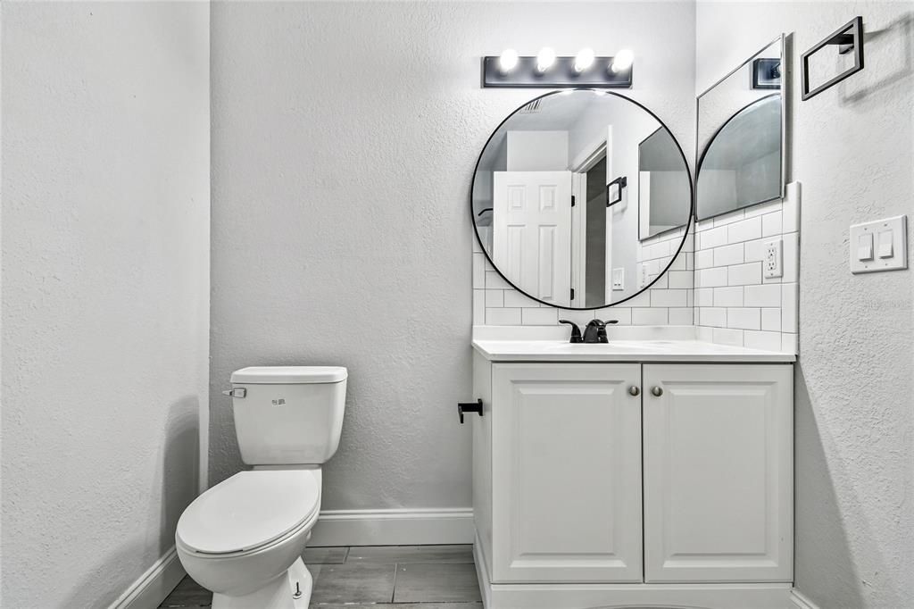 Activo con contrato: $299,996 (4 camas, 2 baños, 1788 Pies cuadrados)