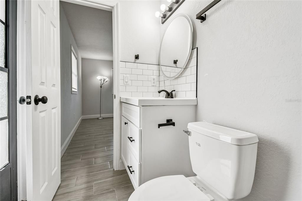 Activo con contrato: $299,996 (4 camas, 2 baños, 1788 Pies cuadrados)