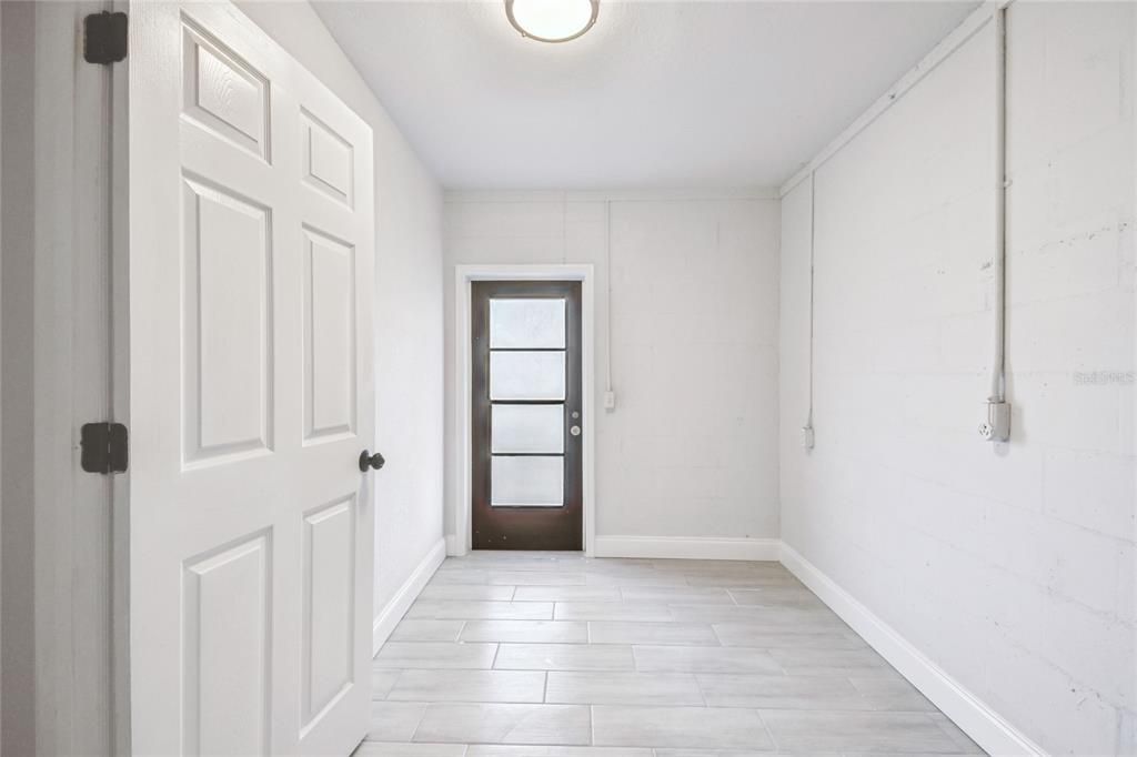 Activo con contrato: $299,996 (4 camas, 2 baños, 1788 Pies cuadrados)