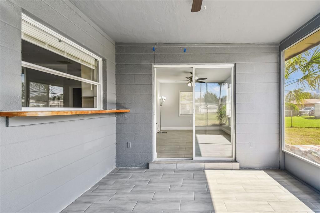 Activo con contrato: $299,996 (4 camas, 2 baños, 1788 Pies cuadrados)