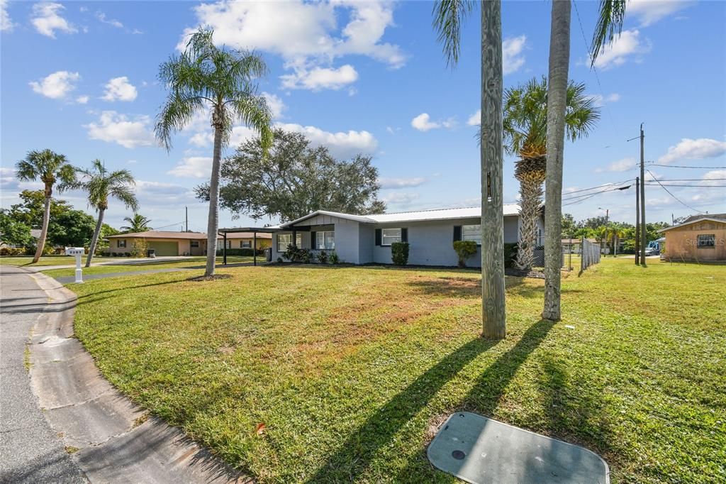 Activo con contrato: $299,996 (4 camas, 2 baños, 1788 Pies cuadrados)