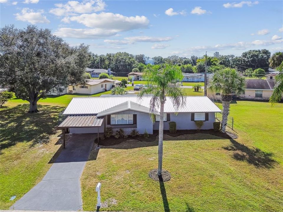 Activo con contrato: $299,996 (4 camas, 2 baños, 1788 Pies cuadrados)