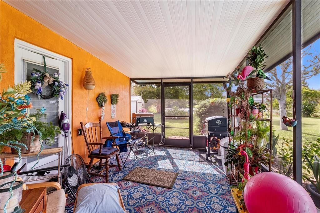 待售: $275,000 (2 贝兹, 2 浴室, 1200 平方英尺)