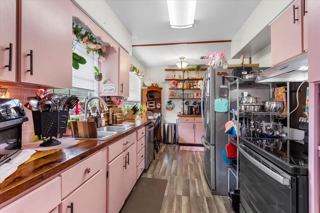 待售: $275,000 (2 贝兹, 2 浴室, 1200 平方英尺)