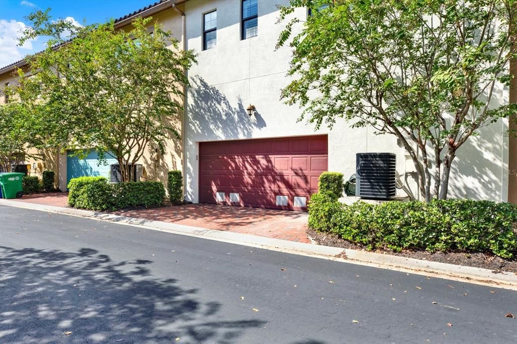 For Sale: $745,000 (2 beds, 2 baths, 1990 Square Feet)