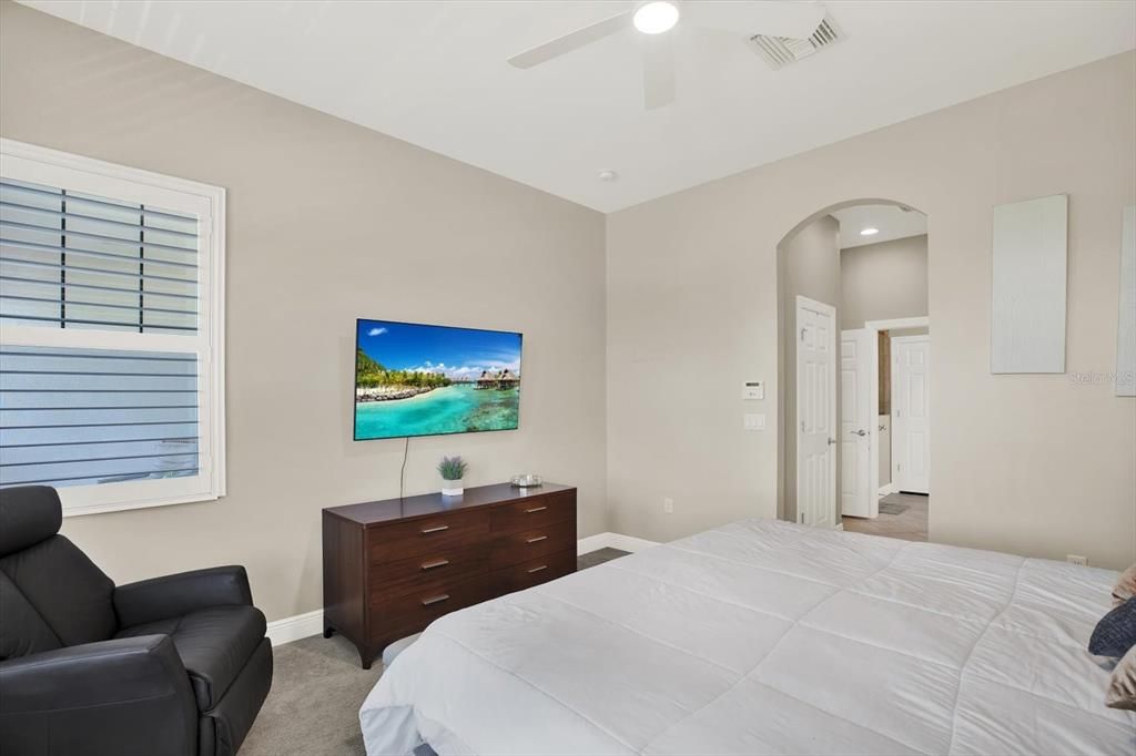 For Sale: $745,000 (2 beds, 2 baths, 1990 Square Feet)