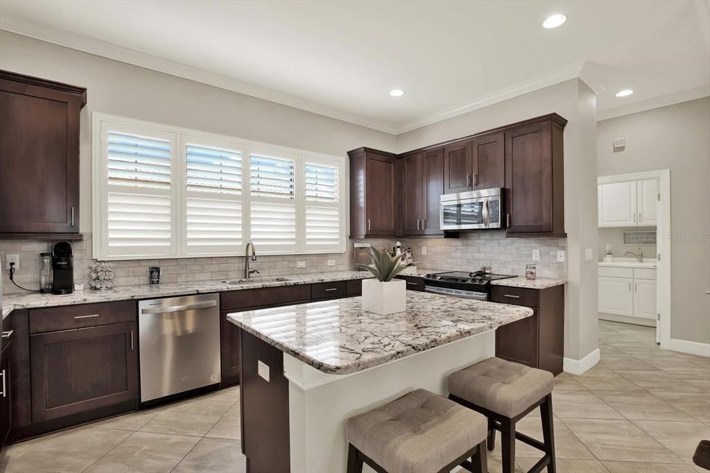 For Sale: $745,000 (2 beds, 2 baths, 1990 Square Feet)