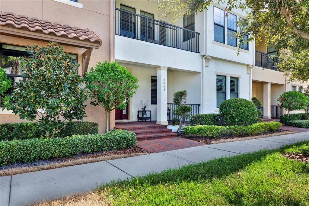 For Sale: $745,000 (2 beds, 2 baths, 1990 Square Feet)