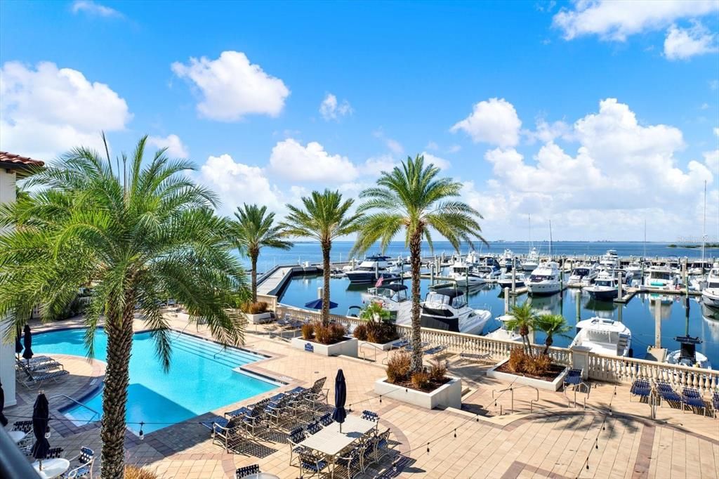 For Sale: $745,000 (2 beds, 2 baths, 1990 Square Feet)