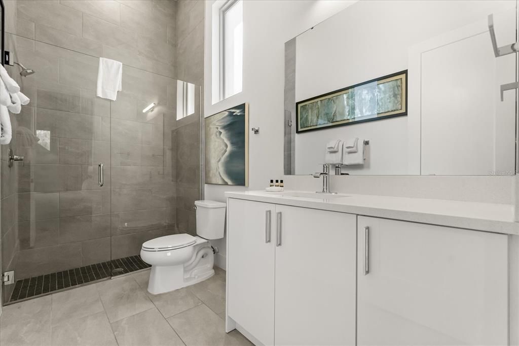 En Venta: $800,000 (6 camas, 4 baños, 3784 Pies cuadrados)