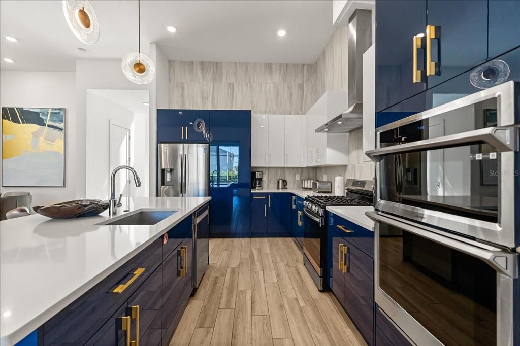 En Venta: $800,000 (6 camas, 4 baños, 3784 Pies cuadrados)